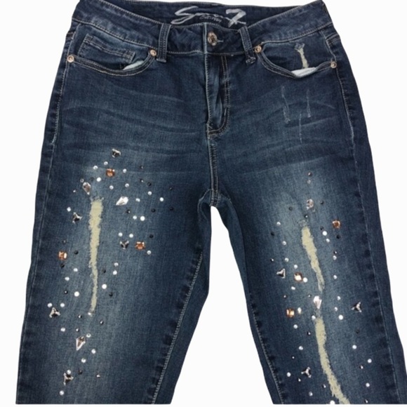 Seven7 Distressed Jewel Ankle Skinny Jeans 8 - Picture 4 of 16